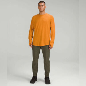 Lululemon Men’s Orange Ventilated Hiking Shirt Size Large